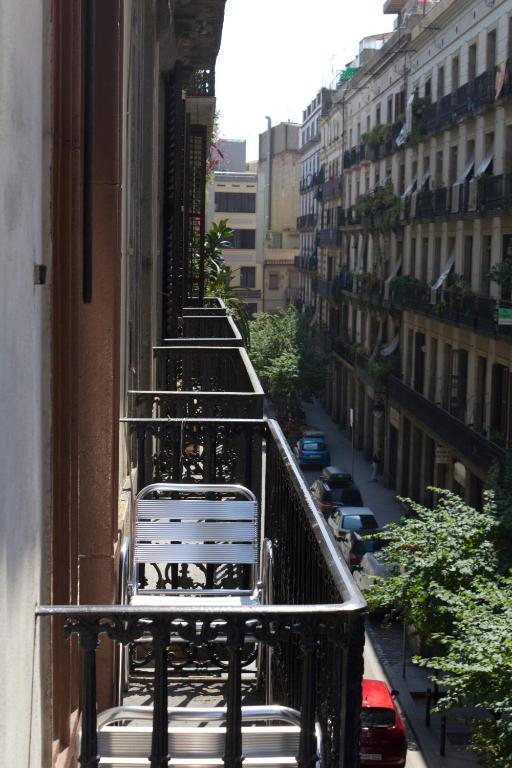 Hostal La Terrassa Barcelona Exterior photo